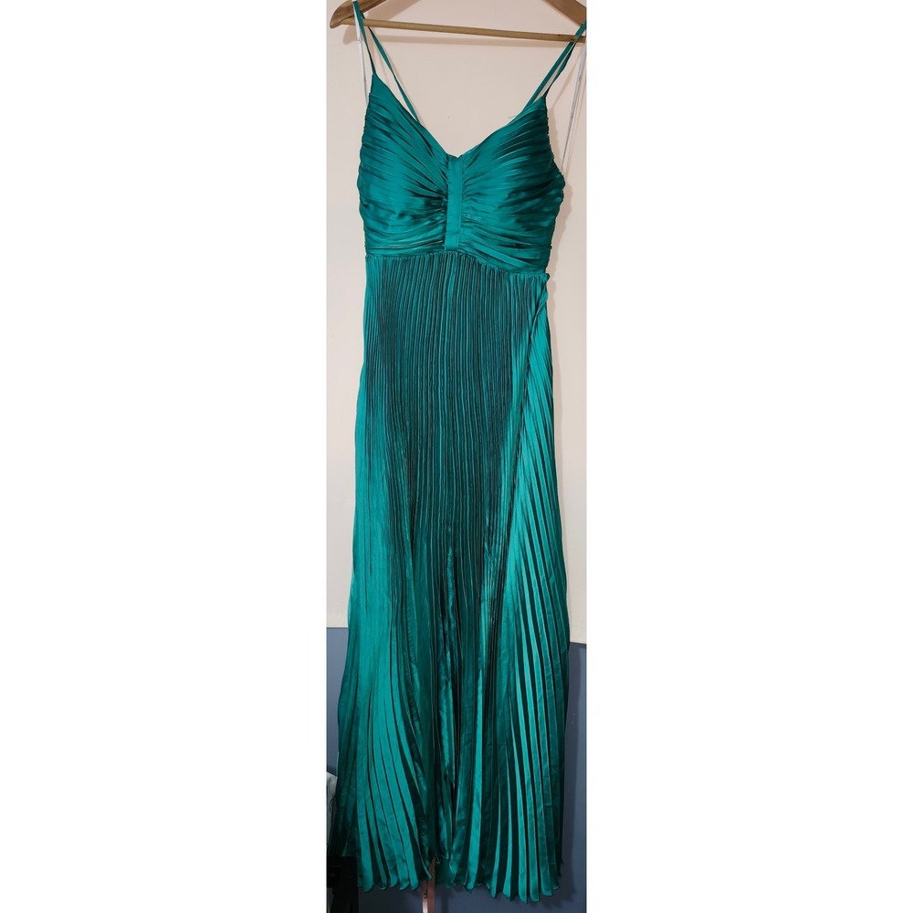 Lulus Give Me a Gleam Emerald Green Pleated Satin Maxi Dress Size L NWT
